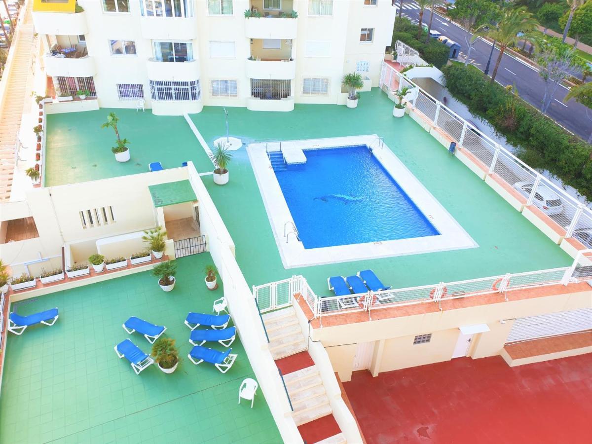 Fabulous Apartment In Front Of Sea & Marina With Incredible Views 埃斯特波纳 外观 照片