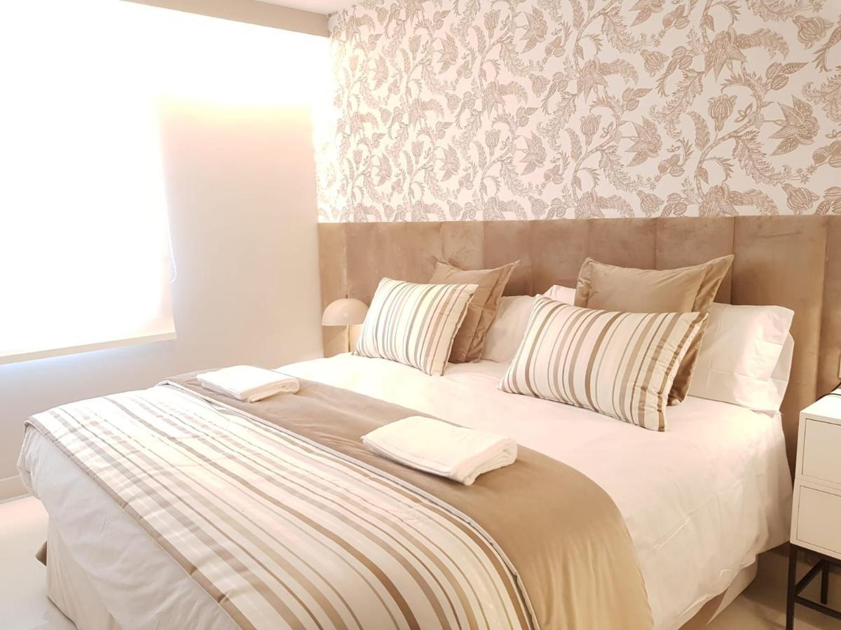 Fabulous Apartment In Front Of Sea & Marina With Incredible Views 埃斯特波纳 外观 照片