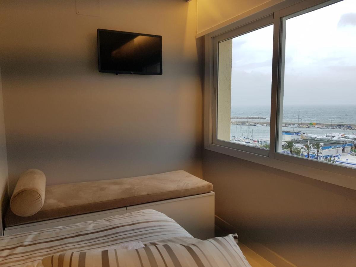Fabulous Apartment In Front Of Sea & Marina With Incredible Views 埃斯特波纳 外观 照片