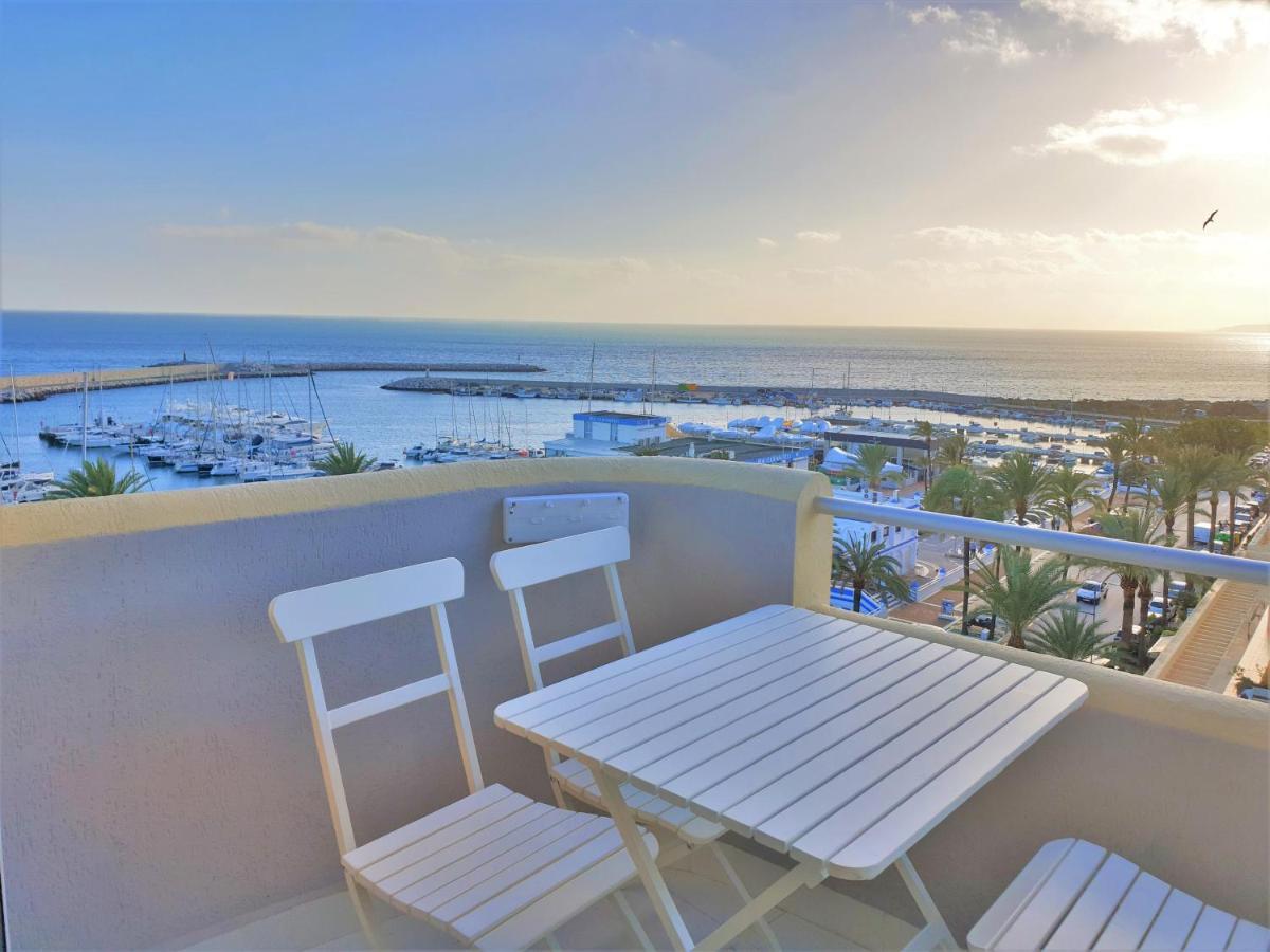 Fabulous Apartment In Front Of Sea & Marina With Incredible Views 埃斯特波纳 外观 照片