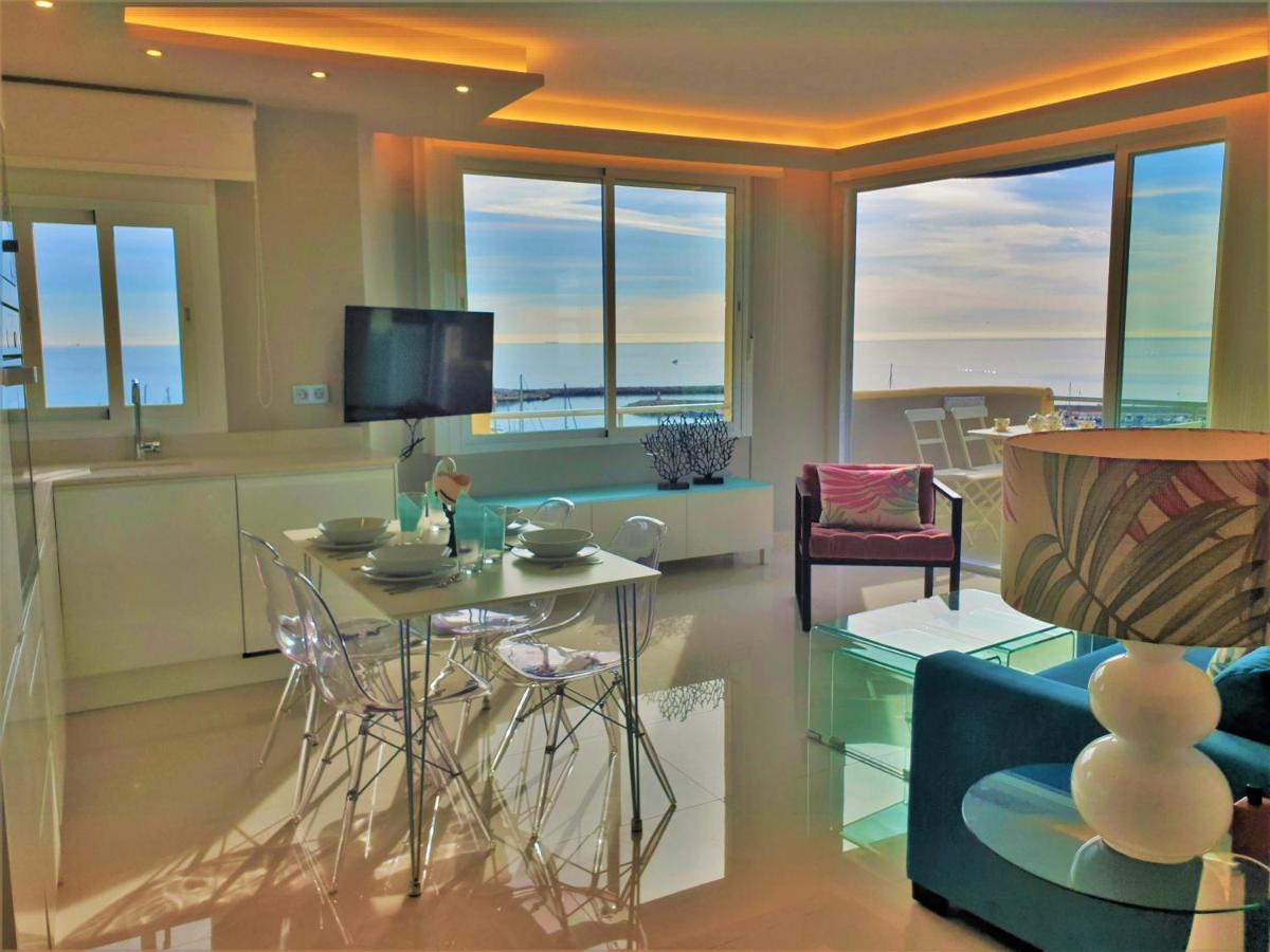 Fabulous Apartment In Front Of Sea & Marina With Incredible Views 埃斯特波纳 外观 照片